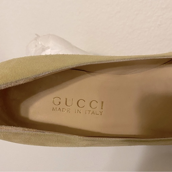 (NWOT) Gucci Vintage Olive Green Suede Horsebit Kitten Heels - Picture 3 of 14